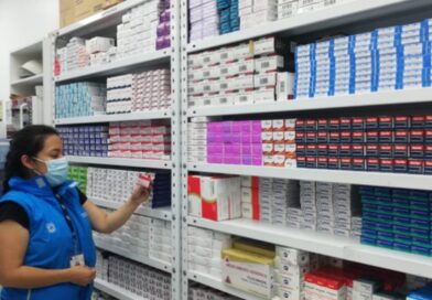 ARCSA capacita a dependientes de farmacias en Quito