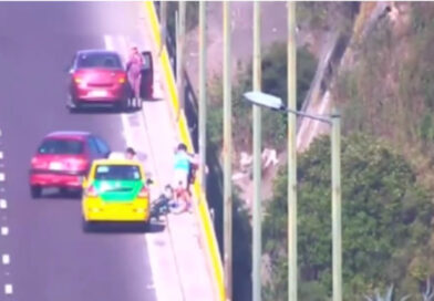 Ciudadanos frustraron intento de suicidio en el puente El Chiche